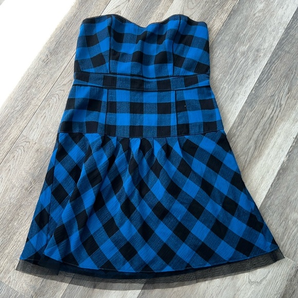 American Eagle Outfitters Dresses & Skirts - American Eagle Strapless Dress Black Plaid Check Mesh Trim Dress Size 16